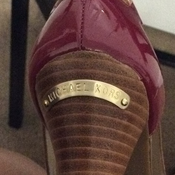 Michael Kors Shoes - Michael Kors Rose & Taupe Heels Size 7.5